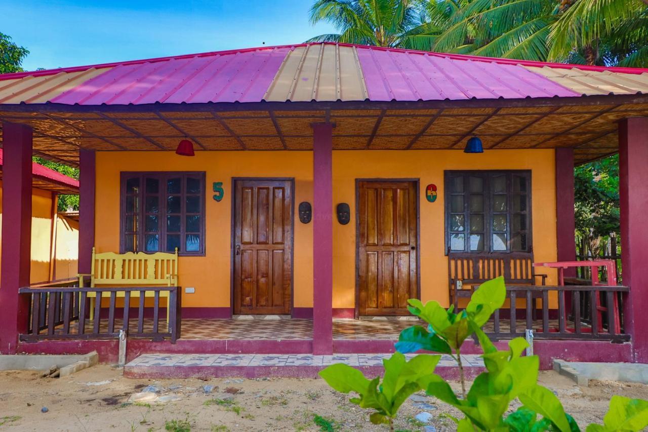 Mecaja Beach House Roxas  Extérieur photo